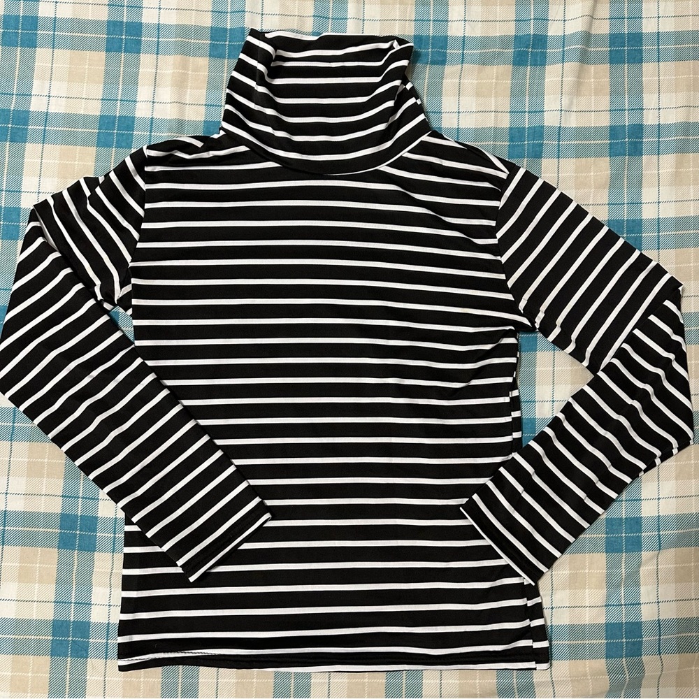 SHEIN striped black and white turtleneck shirt